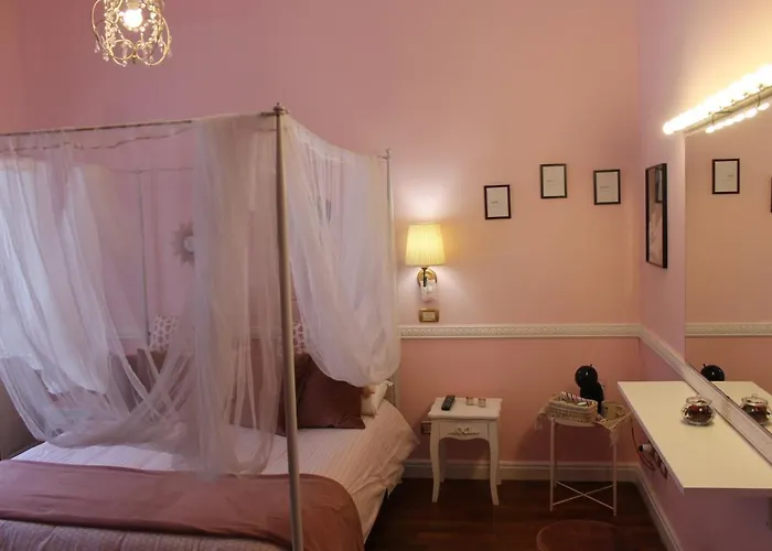 Le Sorelle 3* Naples