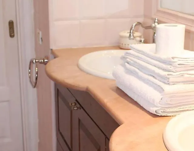 Le Sorelle Bed & Breakfast Naples