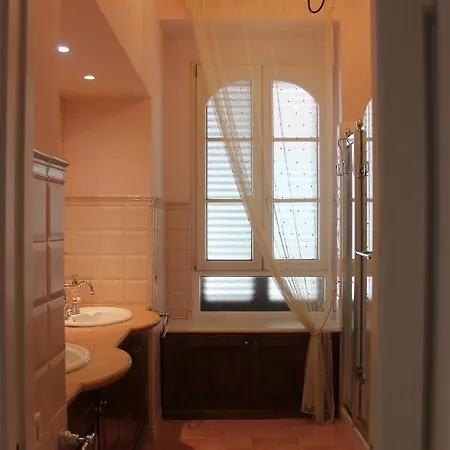 Le Sorelle 4* Nápoly