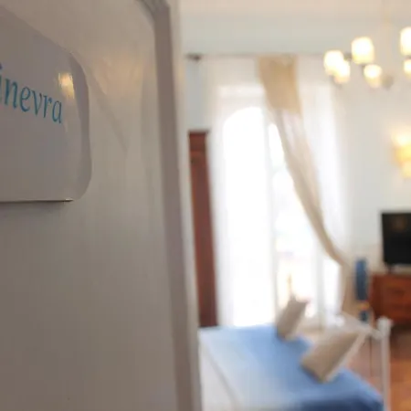 Le Sorelle 3* Naples