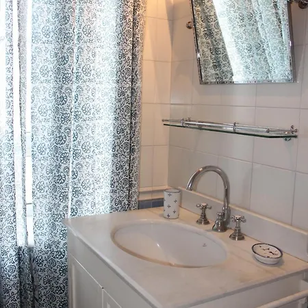 Le Sorelle Bed & Breakfast 3*