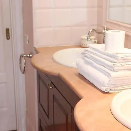 Le Sorelle Bed & Breakfast Napoli